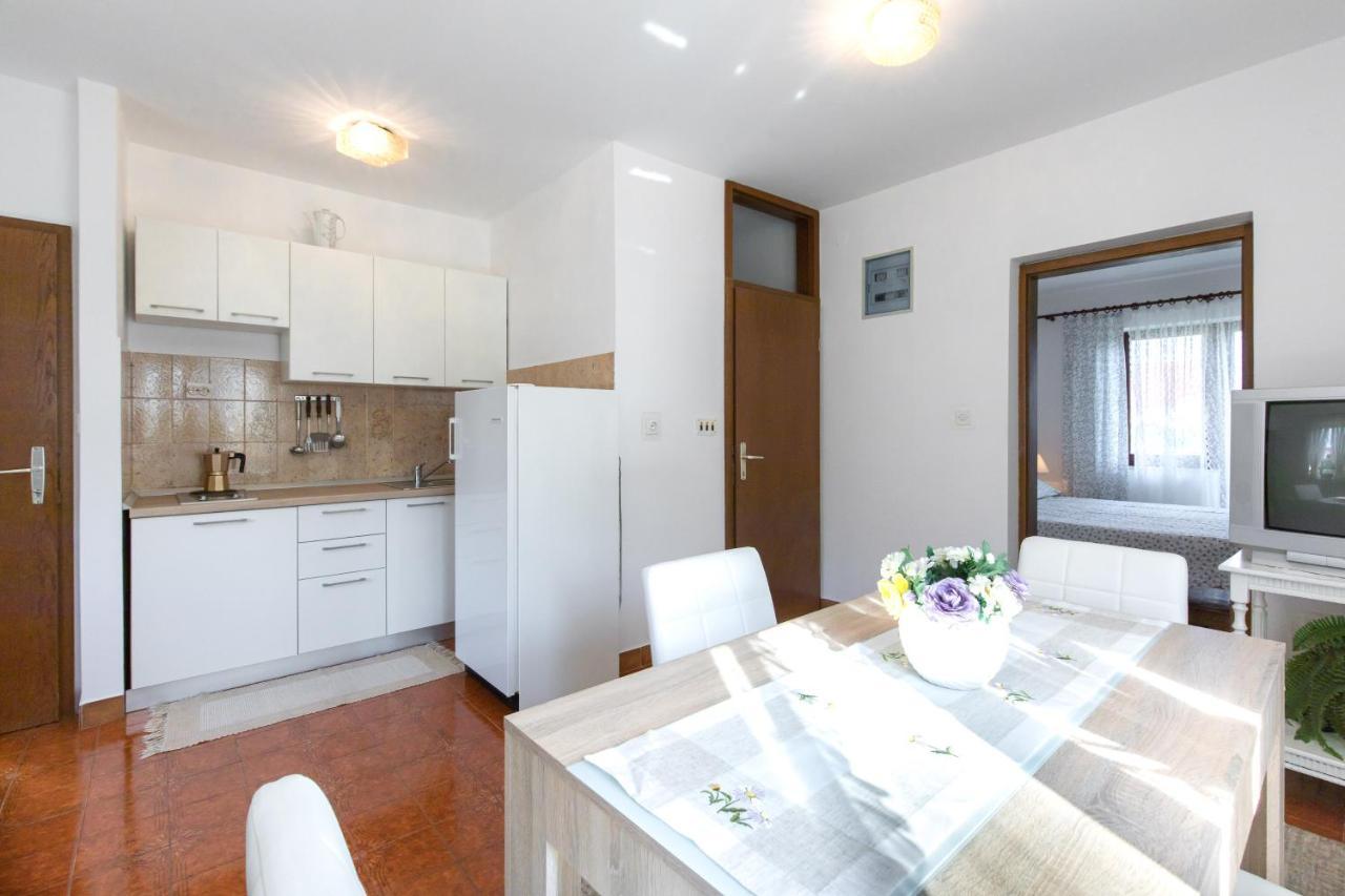 Apartment Drago *Cosy & Close To The Beach! Krk Town Esterno foto