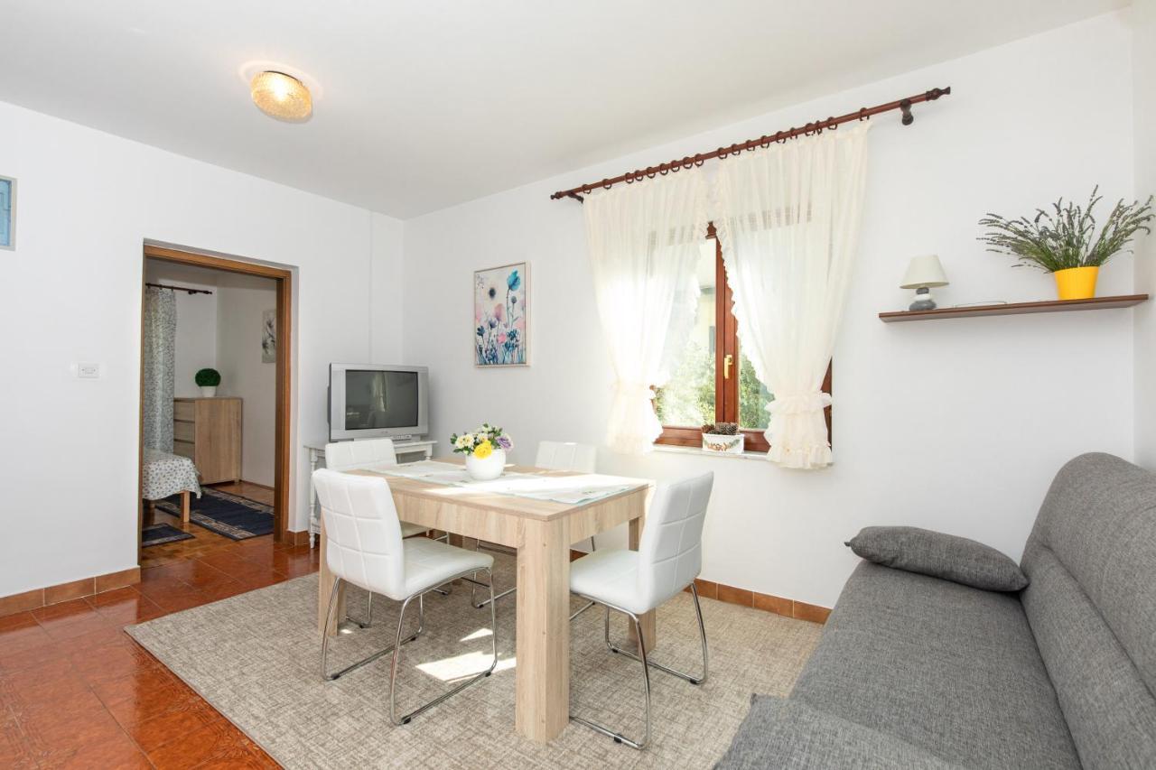 Apartment Drago *Cosy & Close To The Beach! Krk Town Esterno foto